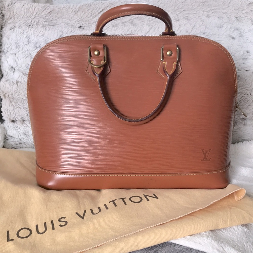 Authentic Louis Vuitton Alma pm epi leather
